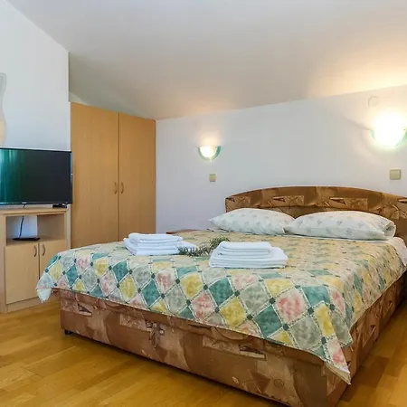 Zoric Appartement Božava